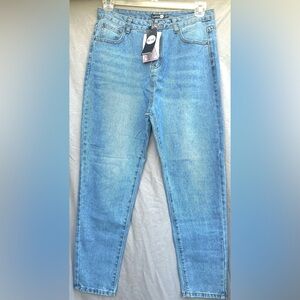 Boohoo Blue Mom Jeans Sleek Fit